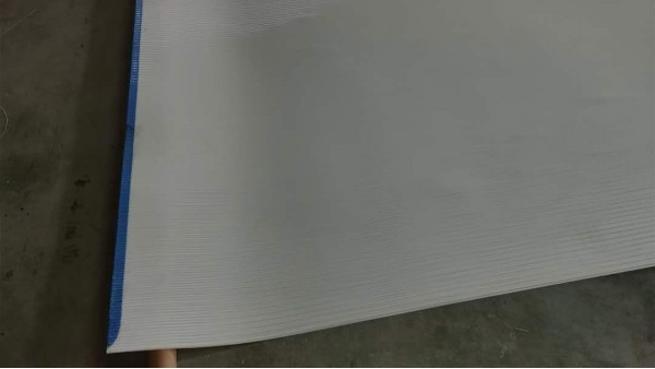 污泥脫水壓泥時沾濾布的原因及解決方案，終于找到了{旭瑞網業}